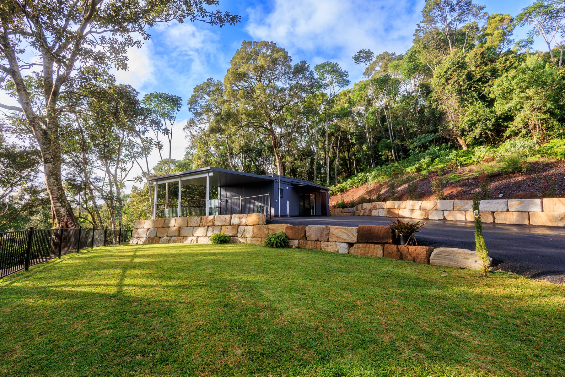 Springbrook house — hero